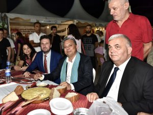 Başkan Uysal’dan Hamsi Festivali’ne davet