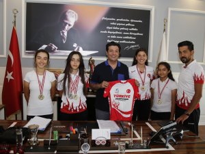 Döşemealtı’nın Altın Pedalları Türkiye Şampiyonu