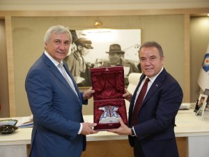 Rusya- Türkiye İş Konseyi Başkan Böcek’i ziyaret etti