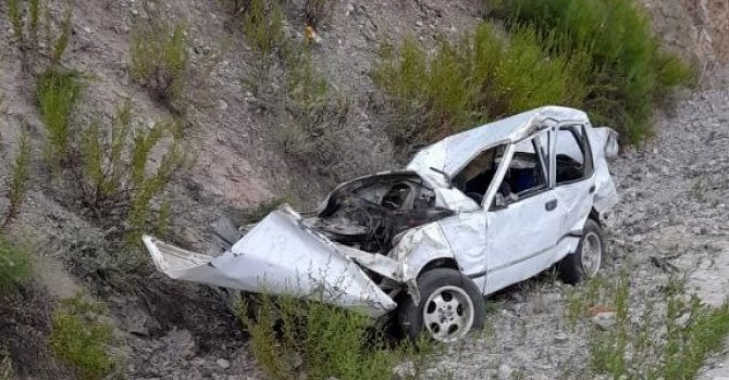 Otomobilin uçuruma yuvarlandığı kazada bir çocuk hayatını kaybetti