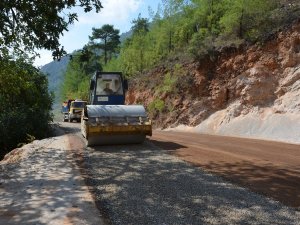 Büyükşehir Belediyesi Alanya Asmaca yolunun asfaltladı