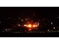 İskenderun’da limanda deprem sonrası başlayan yangın devam ediyor
