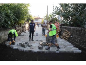 Hatay Büyükşehir Belediyesi, gece gündüz süren çalışmalarıyla selin vurduğu Payas’ta vatandaşlara rahat nefes aldırdı