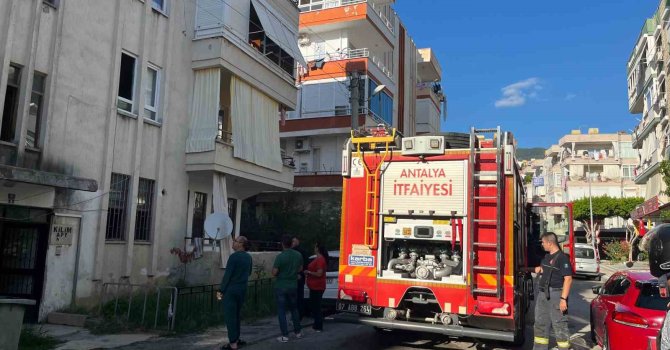 Alanya’da evin banyosunda çıkan yangın korkuttu