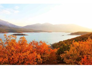 Adatepe Barajı etrafında kartpostallık görüntüler oluştu