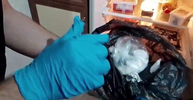 Buzdolabında kokain yakalattı, "İçiciyim" dedi ama tutuklandı