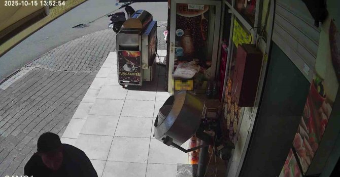 Firari hükümlü hırsızlık yaptı, yakalandı