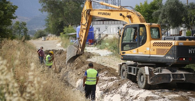Aksu’nun iki mahallesine yeni içme suyu hattı