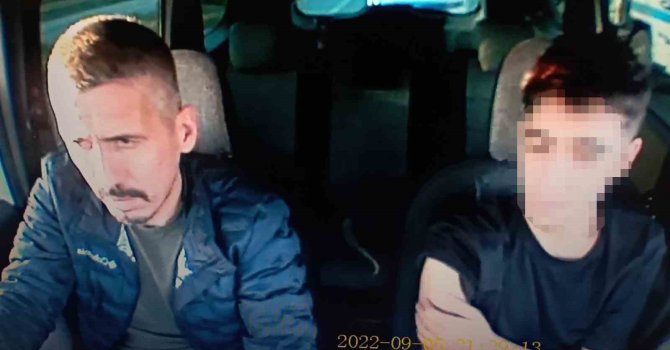 Tesadüfen emekli polis memurunun taksisine binince bütün planları altüst olan dolandırıcı tutuklandı