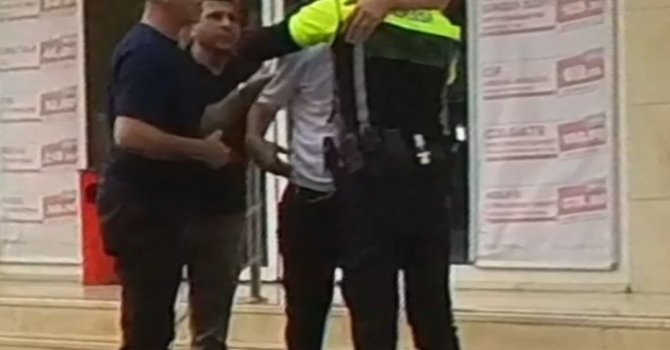 Adana’da polis ve özel birey arasında duygulandıran görüntüler