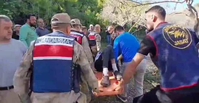 Kaybolan görme engelli yaşlı adamı jandarma zeytinlikte buldu