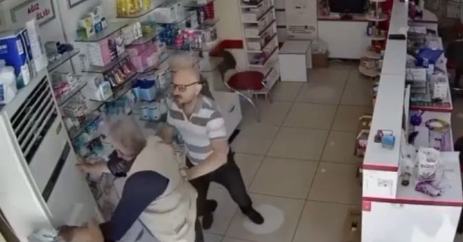 Muadil ilaç kavgasında yeni gelişme: Eczacı kalfası işten çıkarıldı