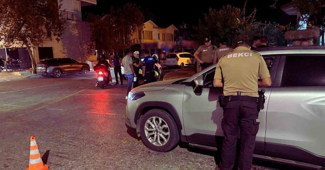 Antalya’da ‘Huzurlu Sahiller’ uygulamasında 60 bin 311 şahıs, 17 bin 955 araç sorgulandı