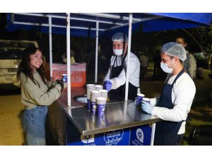 Büyükşehir’den soğuk sınav haftasında öğrencilere sıcak çorba ikramı