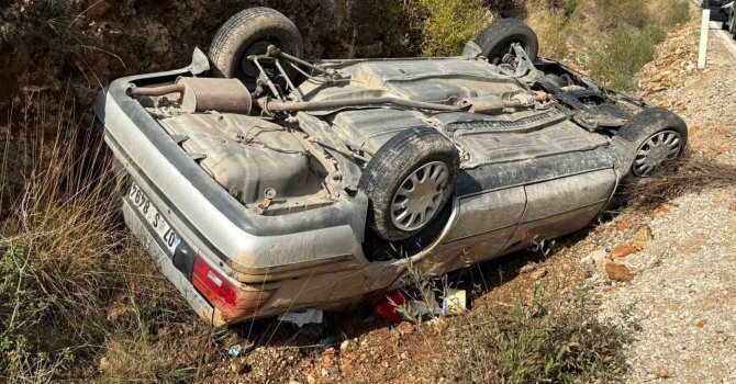 Burdur’da şarampole devrilen otomobilin sürücüsü yaralandı