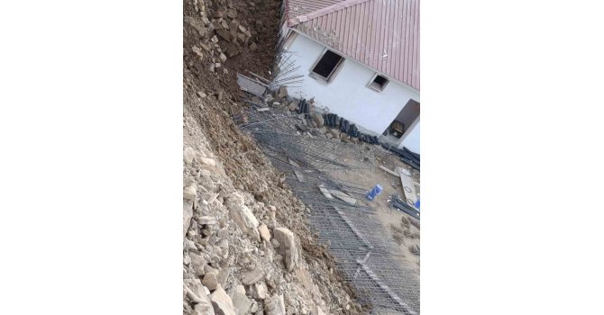 Kahramanmaraş’ta toprak kayması: Yapım aşamasındaki 6 ev zarar gördü