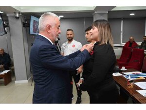 Başkan Başdeğirmen, başarılı sporcuları ödüllendirdi