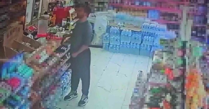 Kasada duran cep telefonunu çaldı