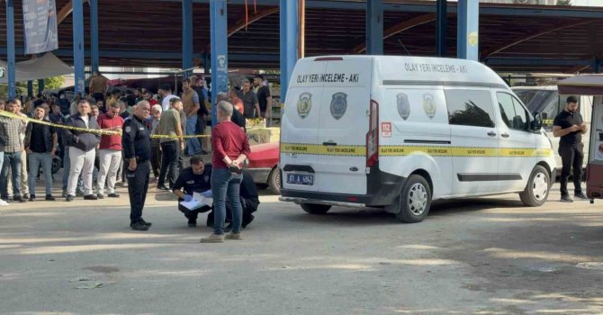 Adana’da semt pazarını kana buladılar: 2 ölü, 5 yaralı