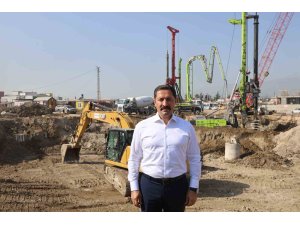 Asrın felaketi sonrası ulaşım ağının güçlendirildiği Hatay’da kilit kavşağın 2026 yılı Ocak ayında hizmete açılması planlanıyor