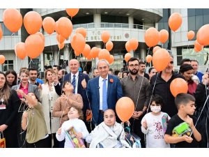 Kepez’de lösemiye karşı turuncu umutlar gökyüzüne yükseldi