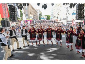 4. Uluslararası Tarsus Festivali renkli görüntülerle tamamlandı
