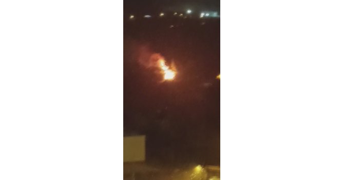 Hatay’da yıldırımın düştüğü ağaçlık alanda yangın çıktı