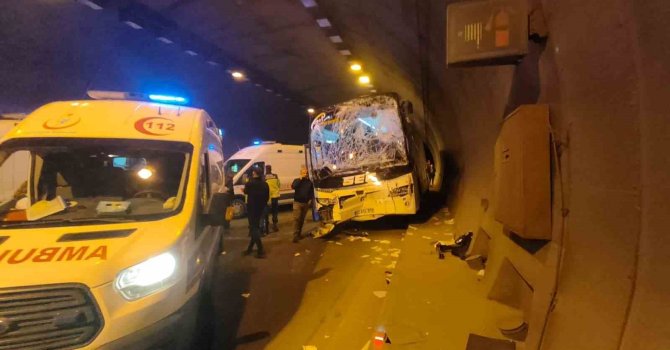 Osmaniye’de otobüs ile tır çarpıştı: 5 yaralı