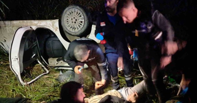 Kaçak göçmen taşıyan otomobil Asi Nehri’ne uçtu: 9 yaralı