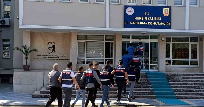 Mersin’de aranan 26 şahıs jandarma ekiplerince yakalandı