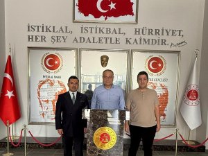 Bağcı, Anamur Adalet Sarayında incelemelerde bulundu