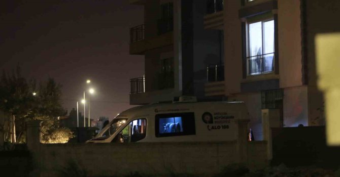 Yıllık izindeki polis memuru dehşet saçtı: Eşi ve 2 kızını öldürdü