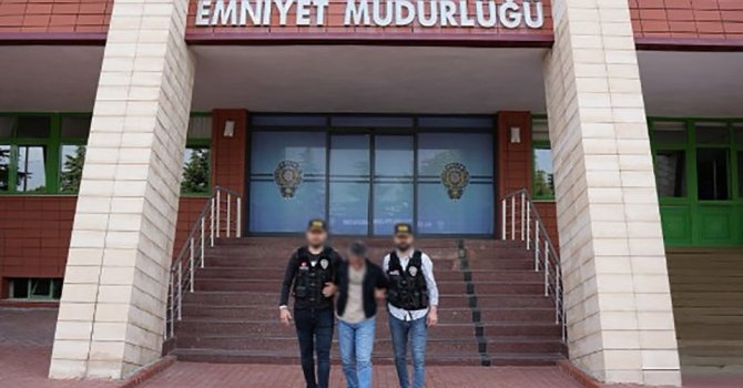 Uyuşturucu ticareti suçundan 8 yıl hapis cezasıyla aranan şahıs yakalandı