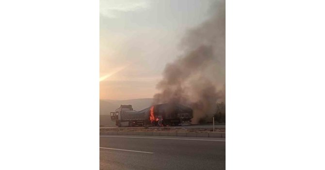 Mersin’de tırda çıkan yangın korkuttu