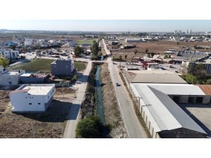 Açık bırakılan atık su deresi vatandaşı perişan ediyor