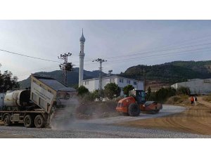 Anamur’da cami çevresi ve 11 kilometrelik yol yenilendi
