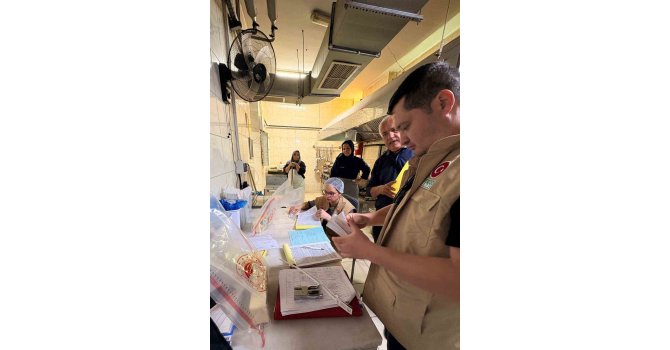 Adana’da gıda işletmelerinde denetim: 66 milyon lira ceza kesildi, 18 iş yeri kapatıldı