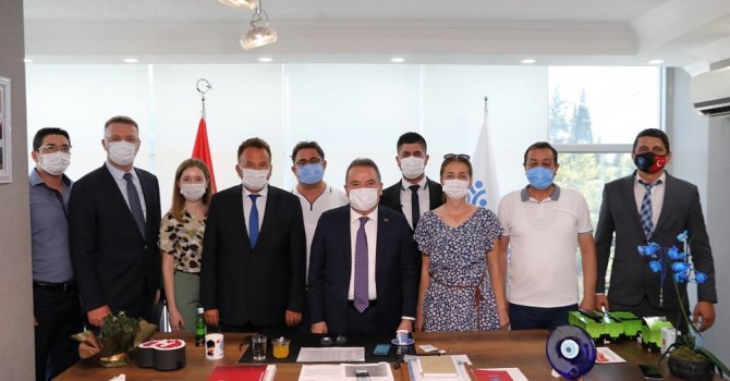 Başkan Böcek Memleket Partisi, İYİ Parti ve DSP’yi ziyaret etti