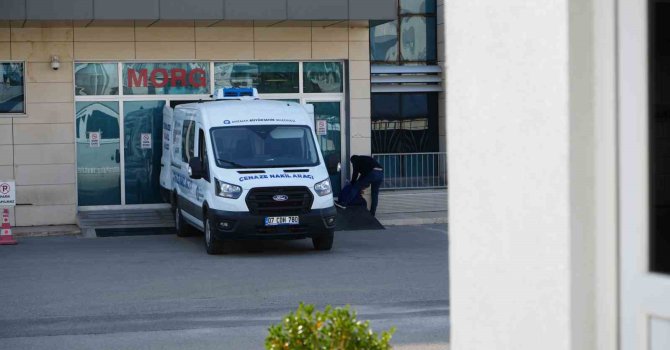 Kazada yaşamını yitiren genç kızın cenazesi gözyaşlarıyla alındı