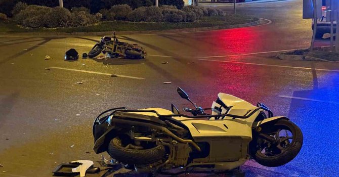 Gazipaşa’da motosiklet ve elektrikli motosiklet çarpıştı: 4 yaralı