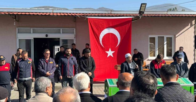 Trafik kazasında hayatını kaybeden itfaiye eri Koçtaş için tören düzenlendi