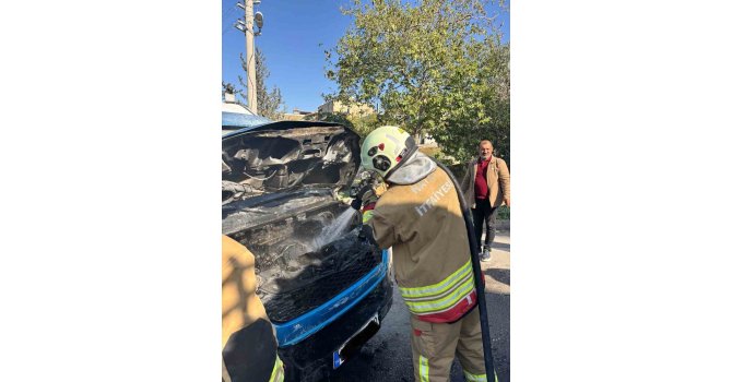 İskenderun’da minibüs yangını