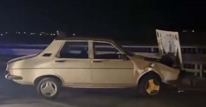 Otomobil bariyere çarptı, sürücü hayatını kaybetti