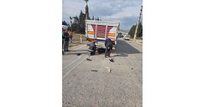 Tırla çarpışan motosikletin sürücüsü öldü