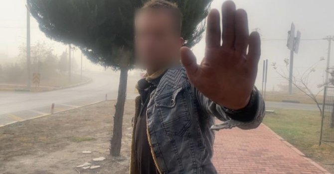 Ters şeritten giderken otomobile çarpıp kaçan sürücü, yakalanınca gazetecilere sitem etti