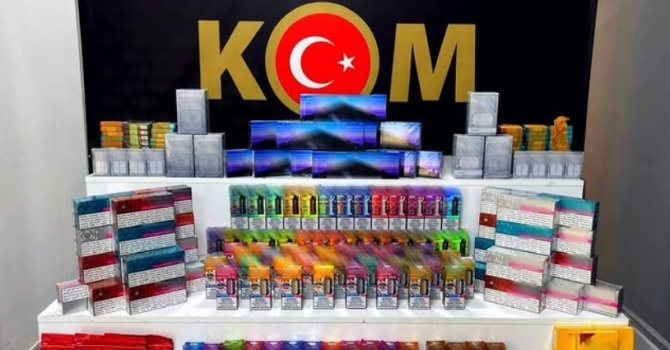 Isparta’da kaçakçılık operasyonunda çok sayıda kaçak tütün ürünü ele geçirildi