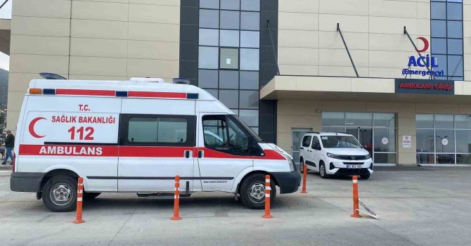 Özel okulda öğle yemeği sonrası 33 öğrenci ve 1 öğretmen hastanelik oldu