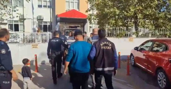 Erzin’de bıçaklı kavganın şüphelisi 3 kişi tutuklandı