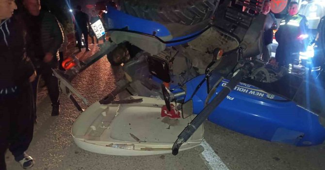 Kozan’da 3 araçlı zircirleme kaza: 2 kişi yaralandı