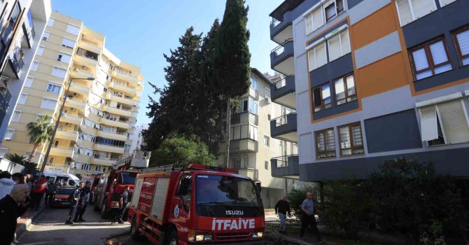 Antalya’da teras katta çıkan yangın paniğe neden oldu